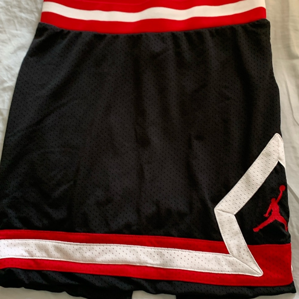 Girls Jordan skirt black and red with white size 10-12 medium lightly worn